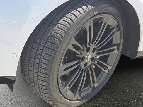 New 2026 Land Rover Range Rover SE image 34