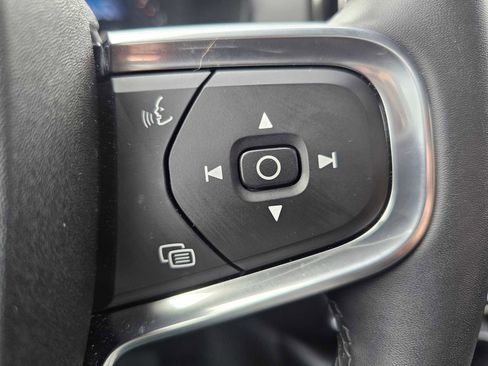 Certified 2025 Volvo XC40 B5 Plus w/ Protection Package Premier image 35