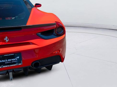 Used 2017 Ferrari 488 GTB RWD image 25
