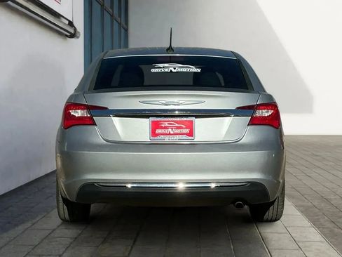 Used 2014 Chrysler 200 Touring image 5