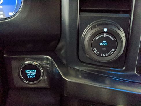 Used 2025 Ford F350 Lariat w/ Lariat Ultimate Package AWD/4WD image 14