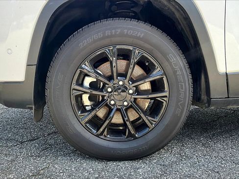 Used 2023 Jeep Cherokee Altitude Lux image 31