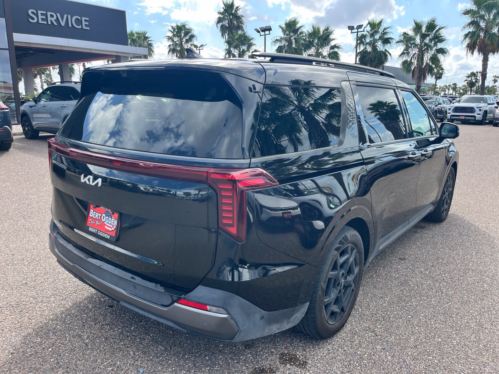 Used 2025 Kia Carnival SX Prestige FWD image 6