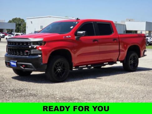 Used 2021 Chevrolet Silverado 1500 Custom Trail Boss w/ LPO, Dark Essentials Package AWD/4WD image 4