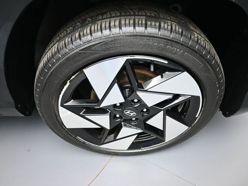 Certified 2024 Hyundai Kona Limited AWD/4WD image 12