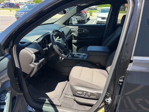 Used 2023 Chevrolet Traverse LT w/ LPO, Floor Liner Package AWD/4WD image 9