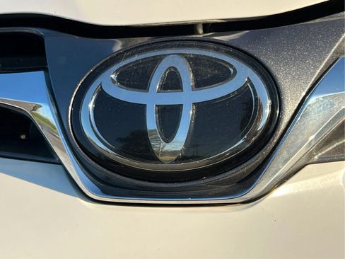 Used 2019 Toyota Sienna XLE Premium AWD/4WD image 36