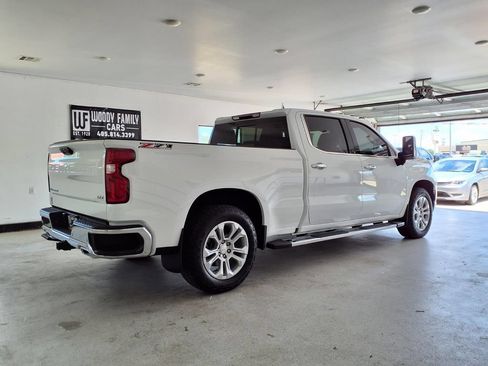 Used 2024 Chevrolet Silverado 1500 LTZ AWD/4WD image 17
