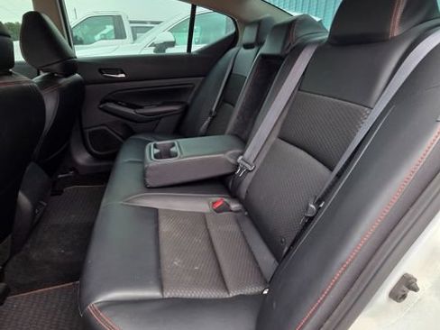 Used 2023 Nissan Altima 2.5 SR FWD image 10