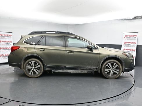 Used 2018 Subaru Outback 2.5i Limited image 9