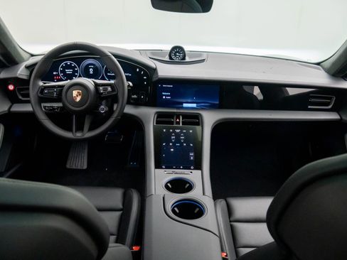 New 2026 Porsche Taycan GTS image 11