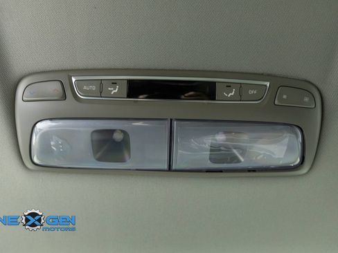 Used 2025 Kia Telluride SX w/ SX Captain's Chair Package AWD/4WD image 31