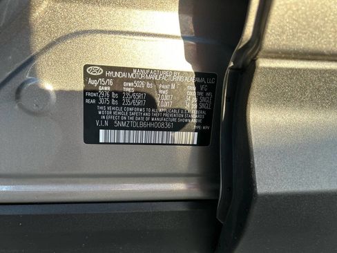 Used 2017 Hyundai Santa Fe Sport image 19