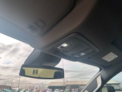 Used 2023 GMC Sierra 1500 Elevation image 19