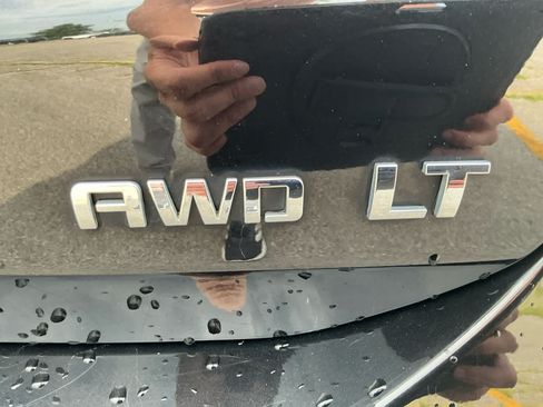 Used 2020 Chevrolet Equinox LT AWD/4WD image 19