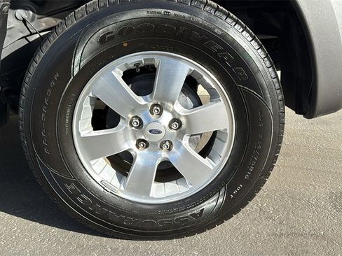 Used 2010 Ford Escape Limited image 8