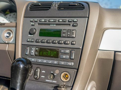 Used 2002 Ford Thunderbird Deluxe image 36