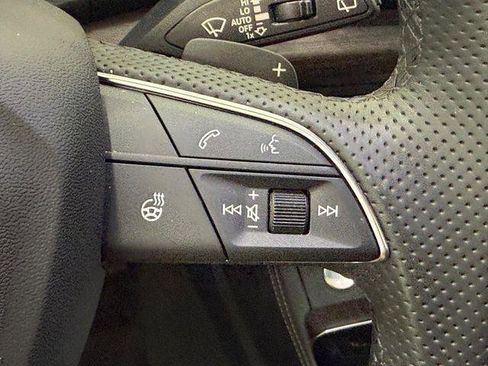 Certified 2025 Audi Q5 e Premium Plus AWD/4WD image 16