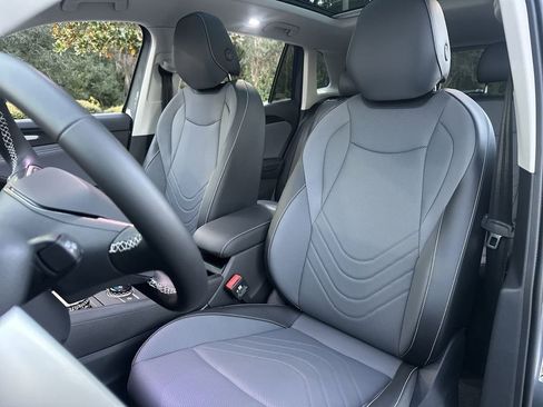 New 2026 Volkswagen Tiguan SE image 11