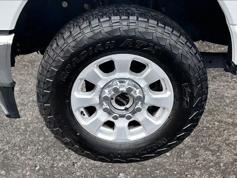Used 2024 Ford F350 XLT image 9