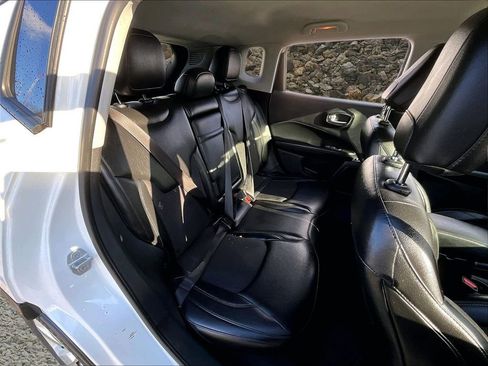 Used 2018 Jeep Compass Latitude w/ Popular Equipment Group image 24