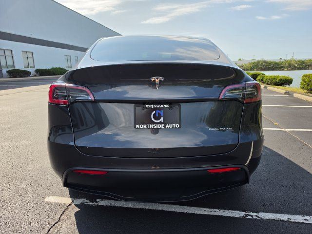 Used 2025 Tesla Model Y Long Range AWD/4WD image 8