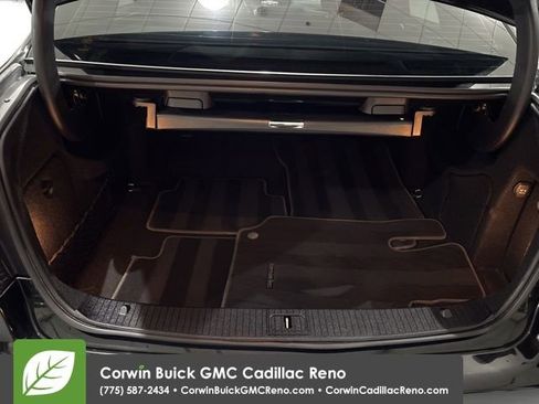 Used 2016 Mercedes-Benz E 400 4MATIC Sedan image 29