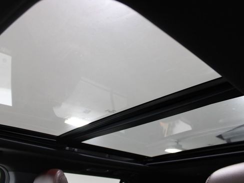 Used 2024 Ford Expedition Limited image 45