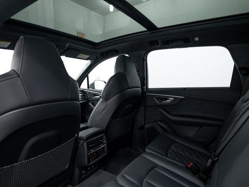 New 2026 Audi SQ7 Prestige AWD/4WD image 19