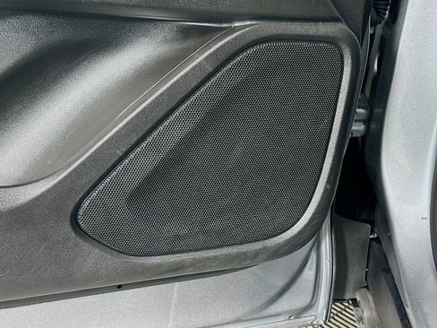 Used 2024 GMC Terrain SLE image 18