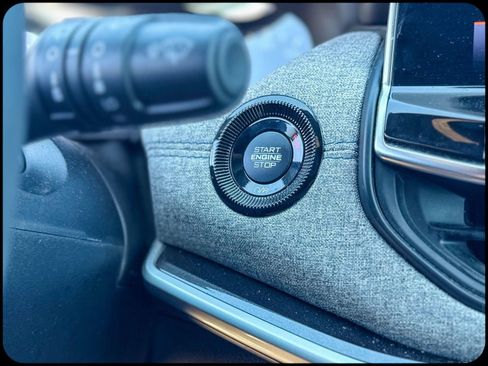 Used 2023 Jeep Compass Latitude w/ Convenience Group image 18