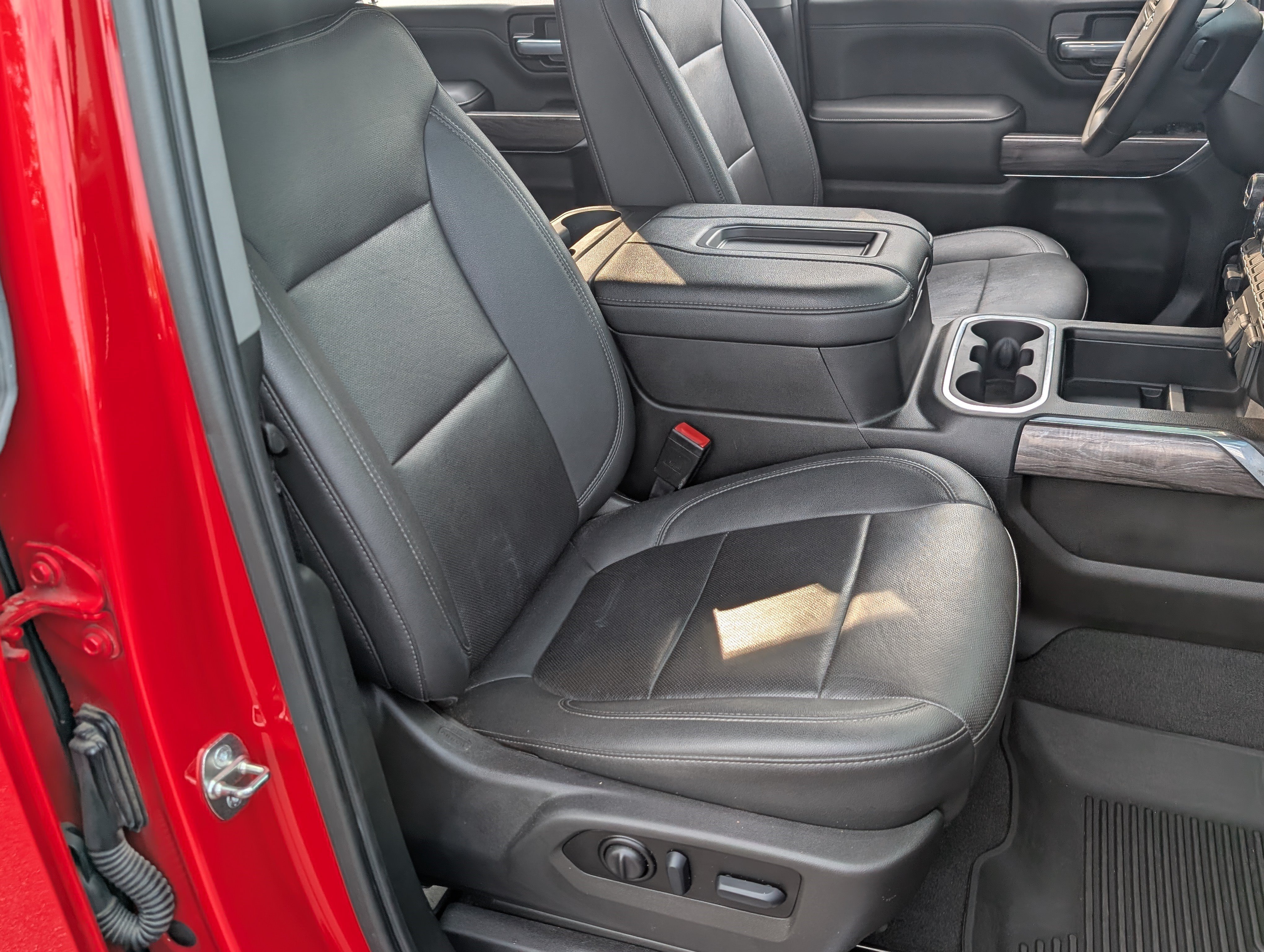 Used 2022 Chevrolet Silverado 2500 LTZ w/ LTZ Plus Package AWD/4WD image 20