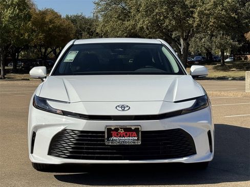 New 2026 Toyota Camry LE image 8