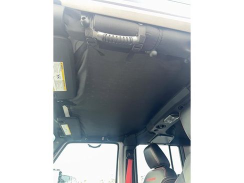Used 2018 Jeep Wrangler Unlimited Rubicon w/ Dual Top Group image 18