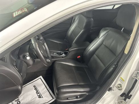 Used 2014 Acura ILX w/ Premium Package FWD image 13