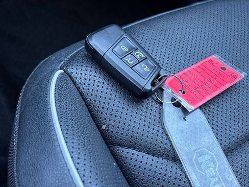 Used 2023 Volkswagen Tiguan SEL R-Line AWD/4WD image 27