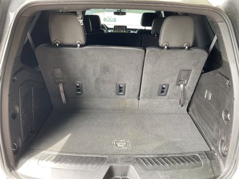 Used 2023 GMC Yukon SLT RWD image 36