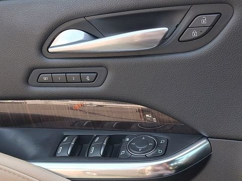 Certified 2025 Cadillac XT4 Premium Luxury FWD image 21