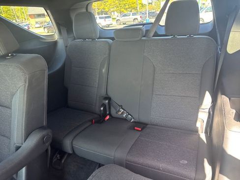 Certified 2025 Chevrolet Traverse LT image 29
