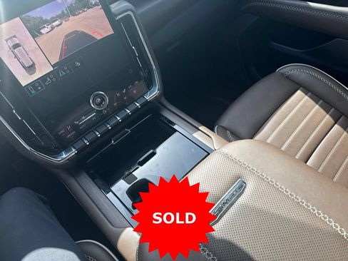 Used 2025 GMC Yukon XL Denali Ultimate AWD/4WD image 35