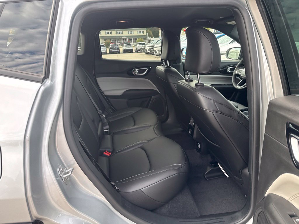 New 2026 Jeep Compass Limited AWD/4WD image 23
