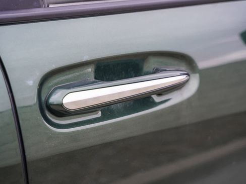 Used 2021 Toyota Sienna XLE w/ XLE Plus Package image 11