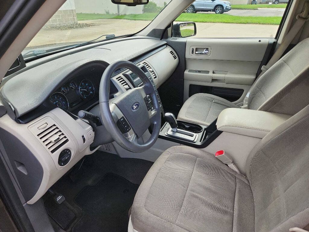 Used 2011 Ford Flex SE FWD image 9