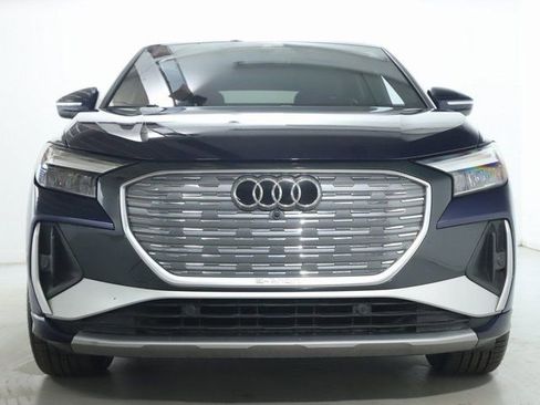 Used 2024 Audi Q4 e-tron Premium w/ Convenience Package image 5