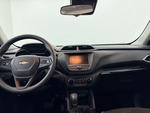 Used 2021 Chevrolet TrailBlazer LS FWD image 9