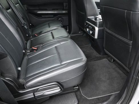Used 2018 Ford Expedition XLT w/ Equipment Group 202A image 9