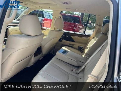 Used 2018 Lexus LX 570 4WD w/ Luxury Package image 7