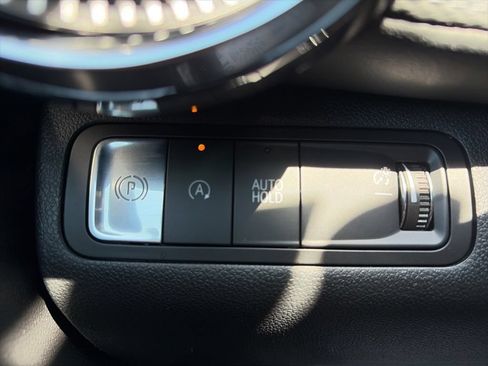 Used 2026 Chevrolet Equinox LT FWD image 10