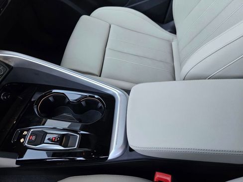 New 2025 Audi Q5 Premium Plus image 24