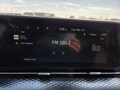 Used 2024 Kia Carnival SX Prestige image 28